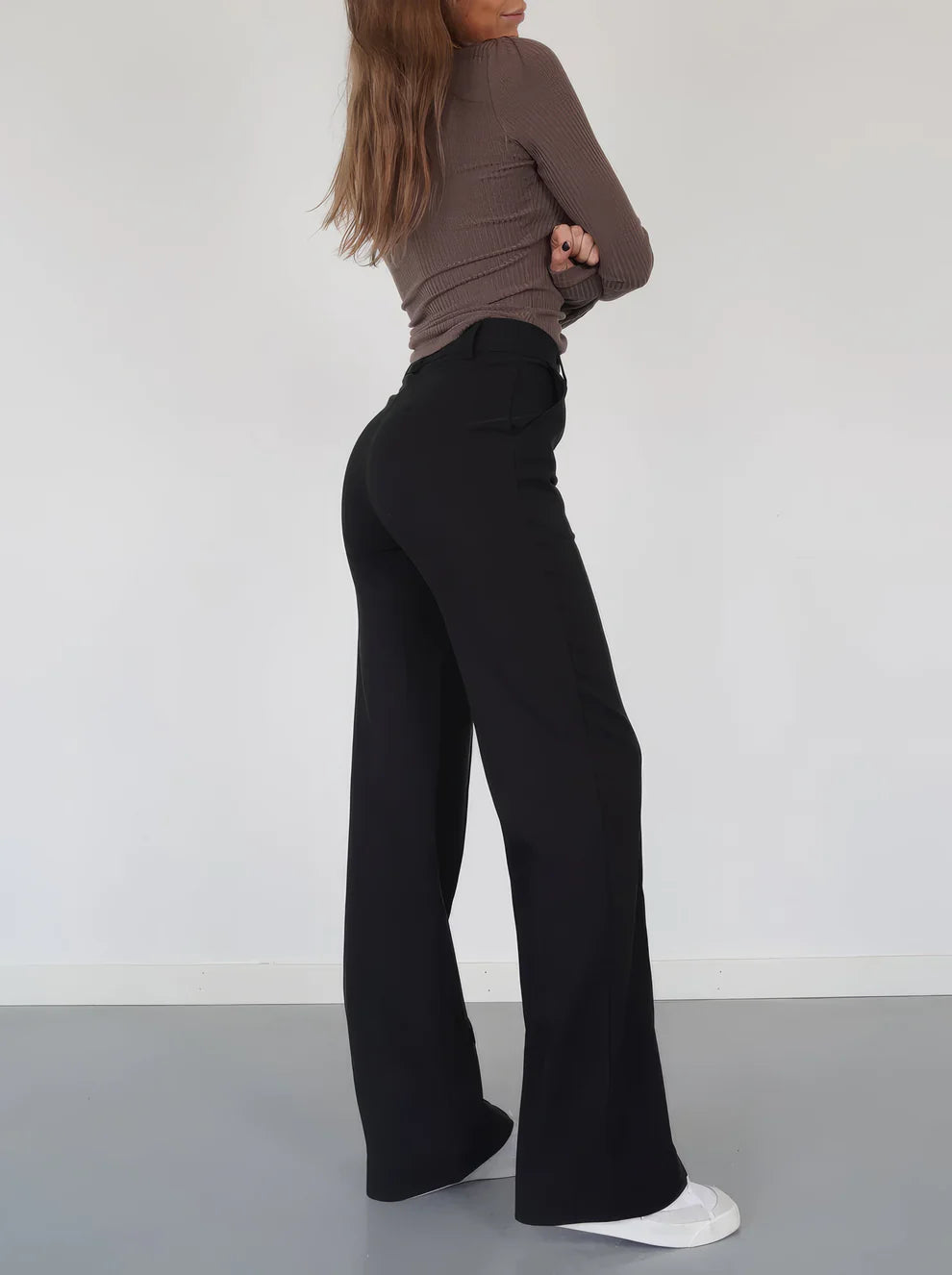 COLETTE | PANTALONES DE CAMPANA ELEGANTES