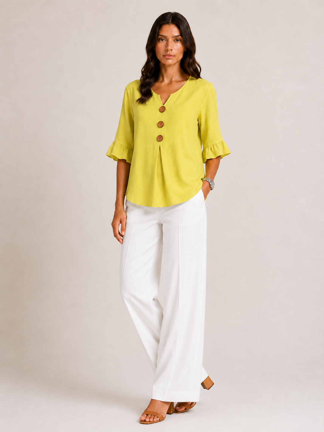 AURA | BLUSA CON BOTONES Y VOLANTES