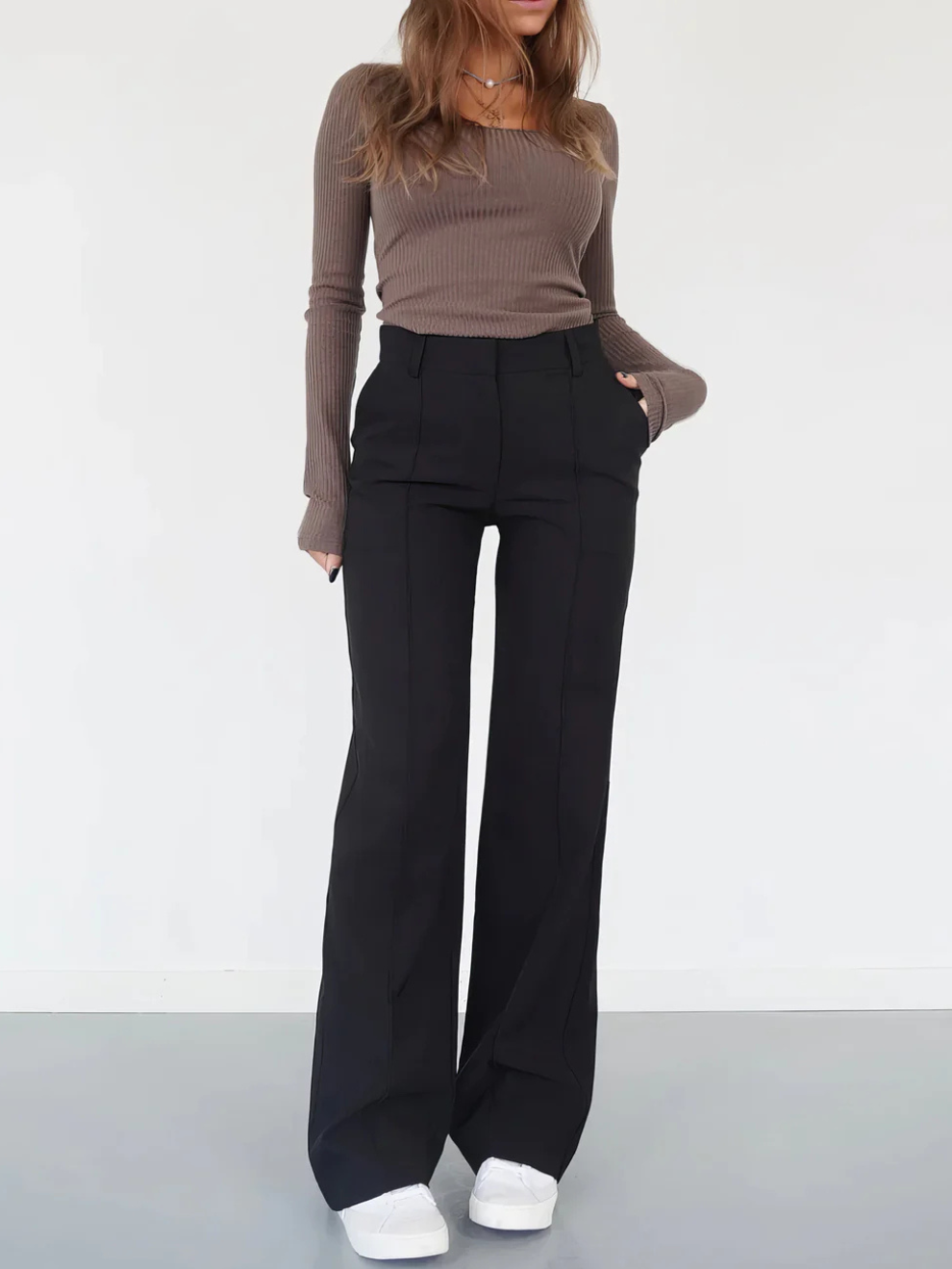 COLETTE | PANTALONES DE CAMPANA ELEGANTES